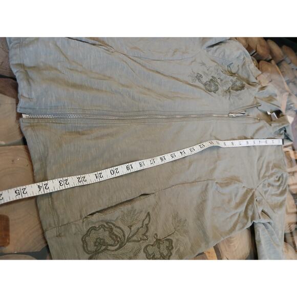 Weekends by Chicos olive green embroidered hoodie full zip 3/4 sleeve floral 8 - Picture 6 of 11